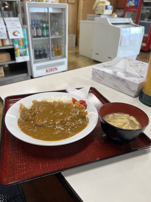 カツカレー・味噌汁付き
