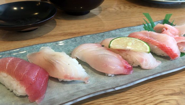 地魚の握り寿司